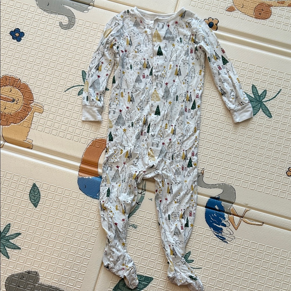 Magnetic Me White Christmas Print Footie